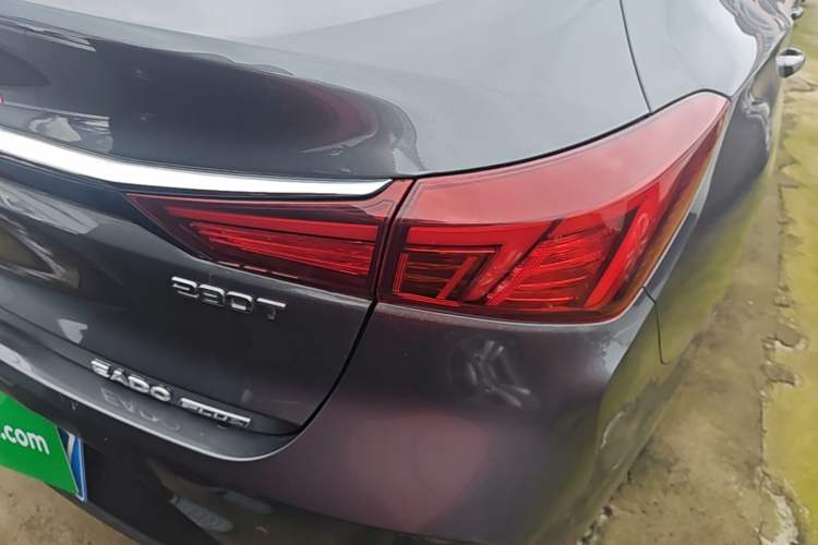 Used CHANGAN Eado 2021 PLUS Blue Whale NE 1.4T GDI DCT Prestige Model Right Rear Taillight