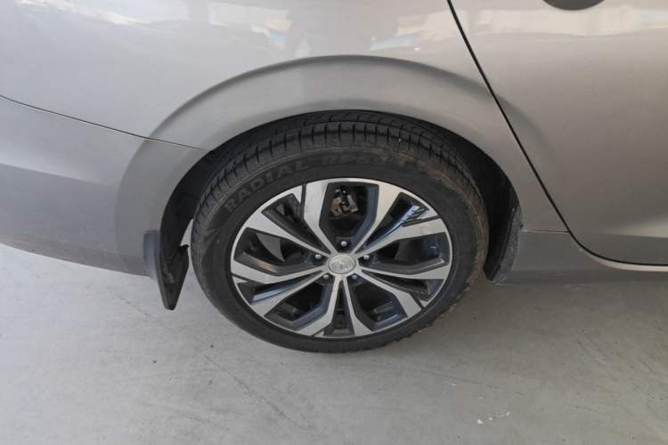 Used CHANGAN Eado 2021 PLUS Blue Whale NE 1.4T GDI DCT Flagship Model Right Rear Wheel Hub