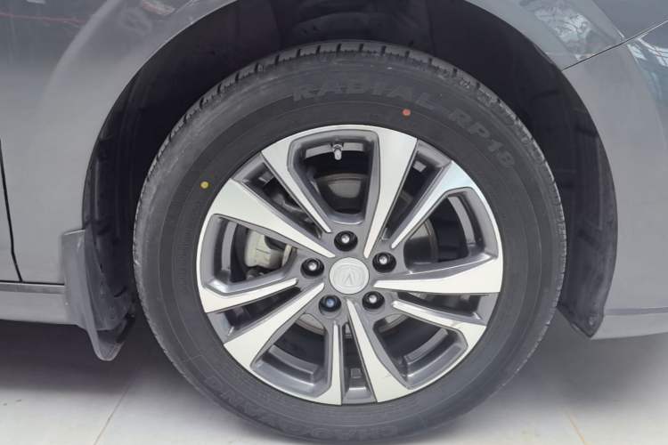 Used CHANGAN Eado 2021 PLUS Blue Whale NE 1.4T GDI DCT Prestige Model Right Rear Wheel Hub