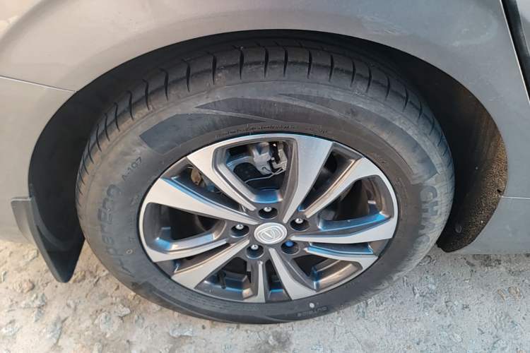 Used CHANGAN Eado 2021 PLUS Blue Whale NE 1.4T GDI DCT Prestige Model Right Rear Wheel Hub