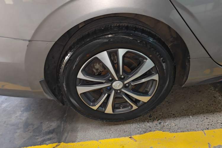 Used CHANGAN Eado 2021 PLUS Blue Whale NE 1.4T GDI DCT Prestige Model Right Rear Wheel Hub