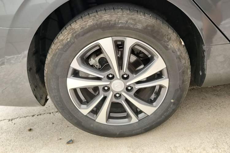 Used CHANGAN Eado 2021 PLUS Blue Whale NE 1.4T GDI DCT Prestige Model Right Rear Wheel Hub