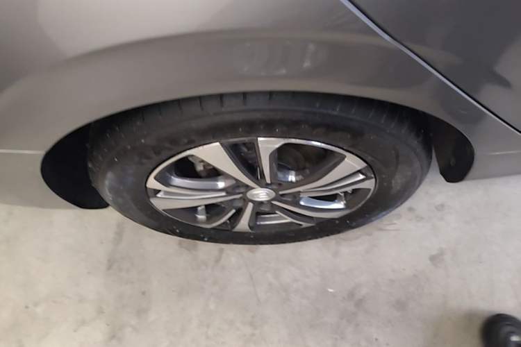 Used CHANGAN Eado 2021 PLUS Blue Whale NE 1.4T GDI DCT Prestige Model Right Rear Wheel Hub