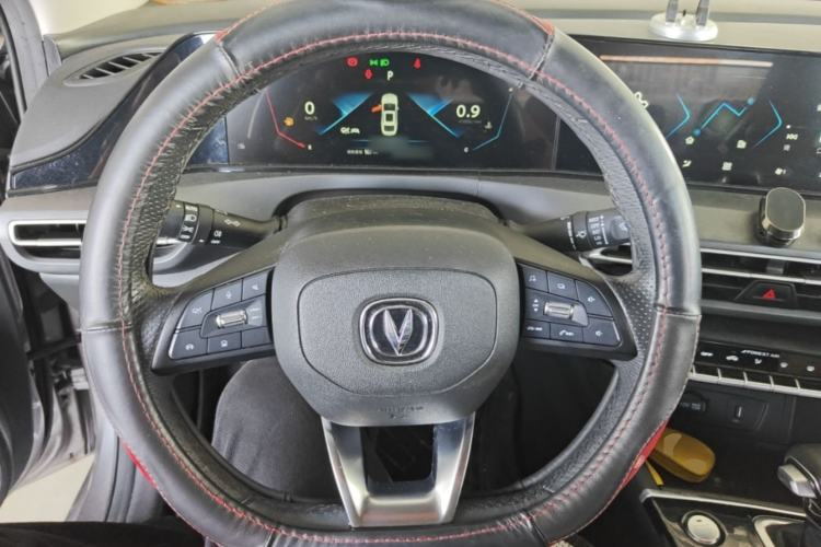 Used CHANGAN Eado 2021 PLUS Blue Whale NE 1.4T GDI DCT Flagship Model Steering Wheel