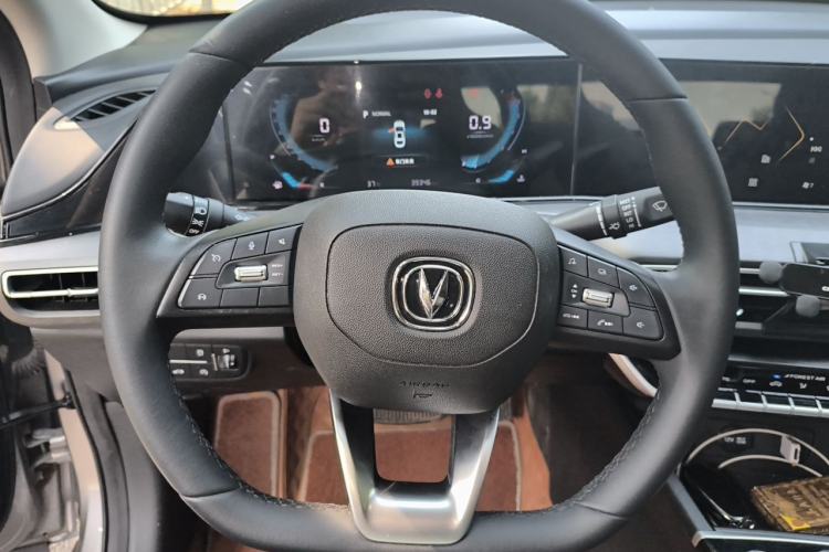 Used CHANGAN Eado 2021 PLUS Blue Whale NE 1.4T GDI DCT Prestige Model Steering Wheel