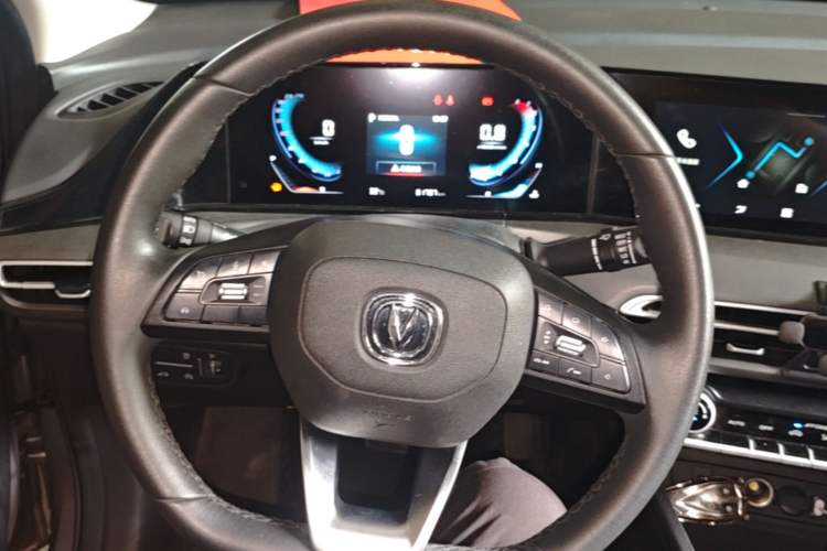 Used CHANGAN Eado 2021 PLUS Blue Whale NE 1.4T GDI DCT Prestige Model Steering Wheel