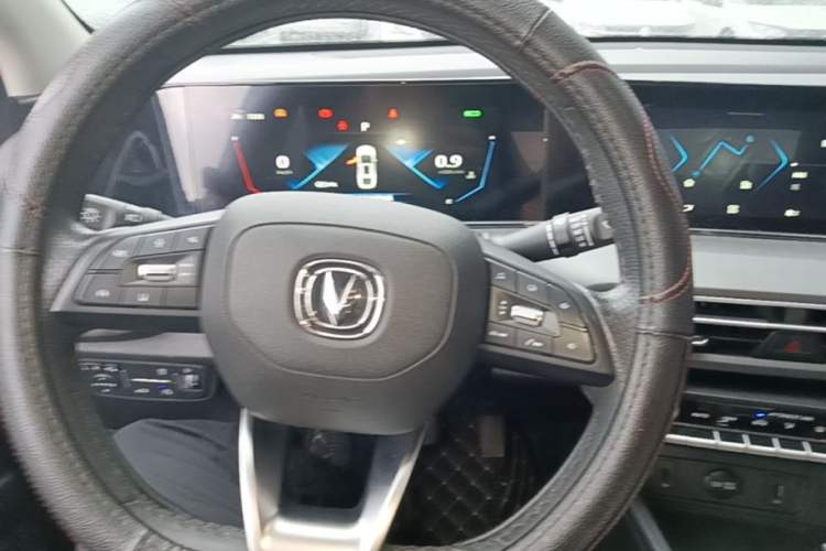 Used CHANGAN Eado 2021 PLUS Blue Whale NE 1.4T GDI DCT Flagship Model Steering Wheel