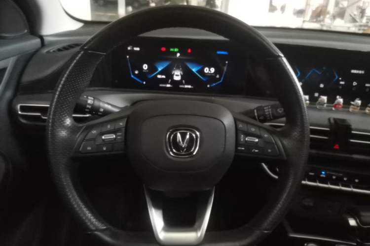 Used CHANGAN Eado 2021 PLUS Blue Whale NE 1.4T GDI DCT Flagship Model Steering Wheel