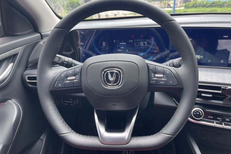 Used CHANGAN Eado 2021 PLUS Blue Whale NE 1.4T GDI DCT Prestige Model Steering Wheel