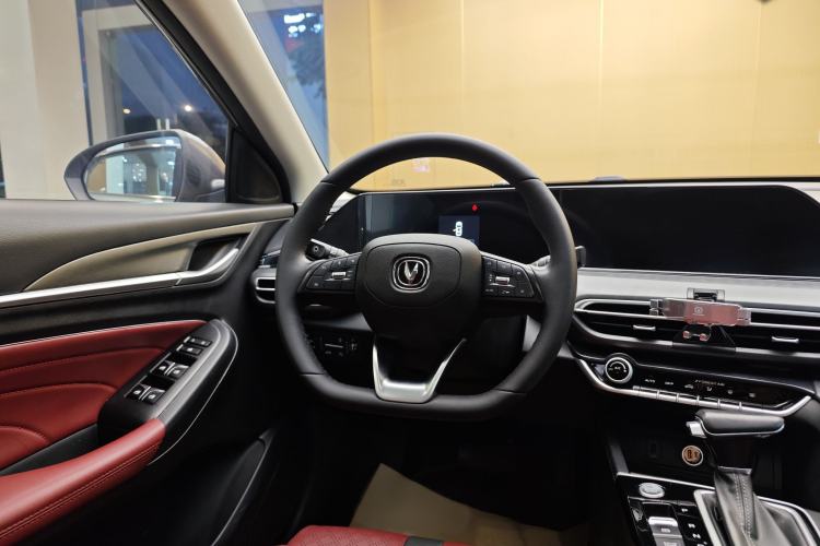 Used CHANGAN Eado 2021 PLUS Blue Whale NE 1.4T GDI DCT Prestige Model Steering Wheel
