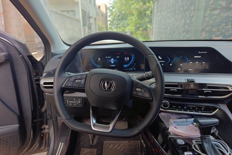 Used CHANGAN Eado 2021 PLUS Blue Whale NE 1.4T GDI DCT Prestige Model Steering Wheel