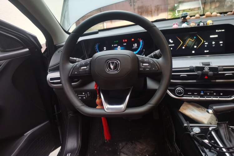 Used CHANGAN Eado 2021 PLUS Blue Whale NE 1.4T GDI DCT Prestige Model Steering Wheel