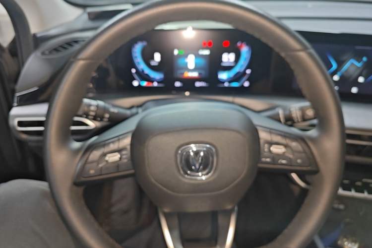 Used CHANGAN Eado 2021 PLUS Blue Whale NE 1.4T GDI DCT Prestige Model Steering Wheel
