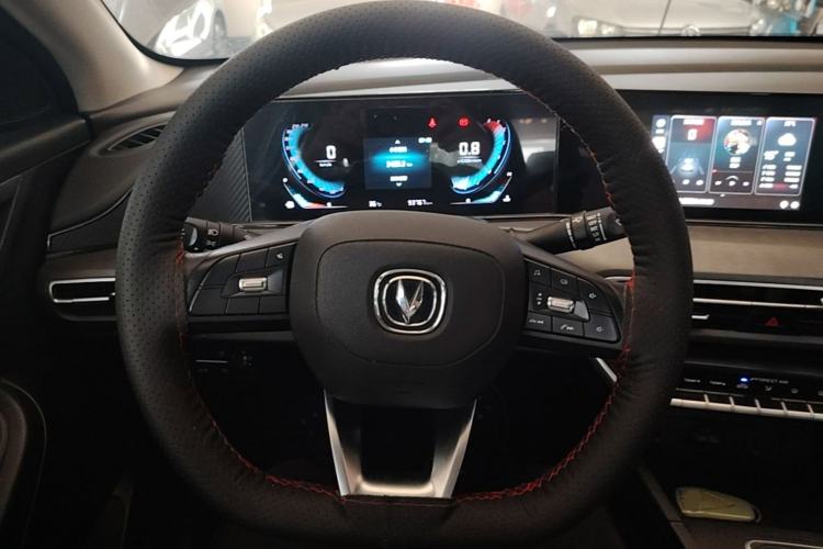 Used CHANGAN Eado 2021 PLUS 1.6L GDI Manual Elite Model Steering Wheel