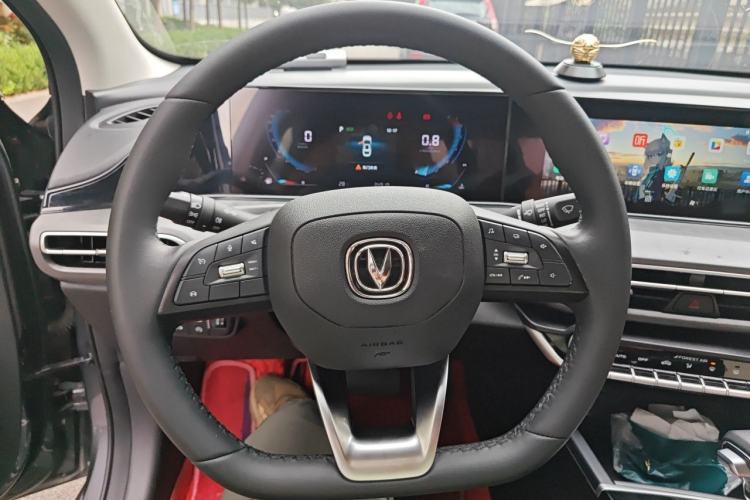 Used CHANGAN Eado 2021 PLUS Blue Whale NE 1.4T GDI DCT Prestige Model Steering Wheel