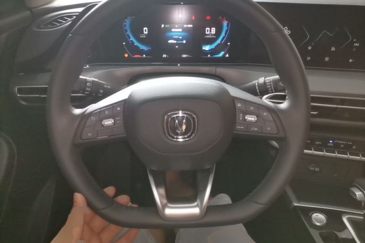 Used CHANGAN Eado 2021 PLUS Blue Whale NE 1.4T GDI DCT Prestige Model Steering Wheel