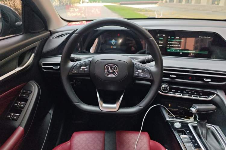 Used CHANGAN Eado 2021 PLUS Blue Whale NE 1.4T GDI DCT Prestige Model Steering Wheel