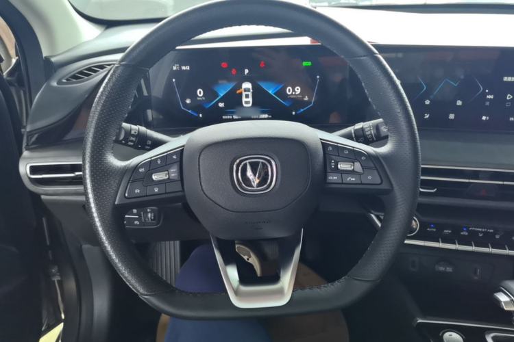 Used CHANGAN Eado 2021 PLUS Blue Whale NE 1.4T GDI DCT Flagship Model Steering Wheel