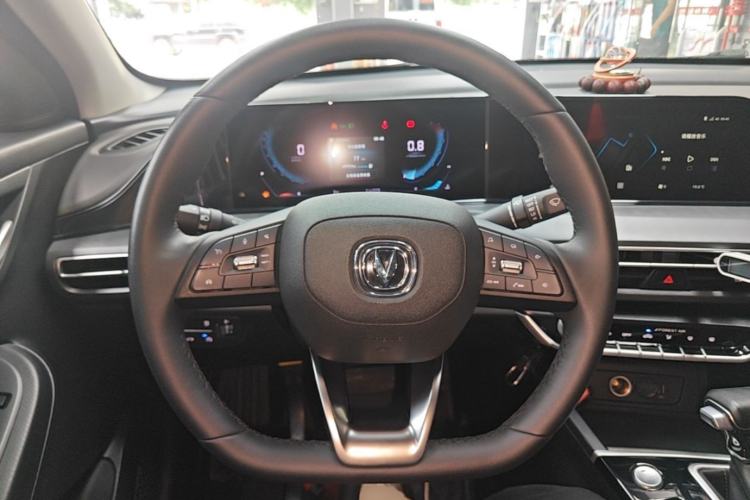 Used CHANGAN Eado 2021 PLUS Blue Whale NE 1.4T GDI DCT Prestige Model Steering Wheel