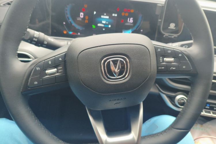 Used CHANGAN Eado 2021 PLUS 1.6L GDI CVT Luxury Model Steering Wheel