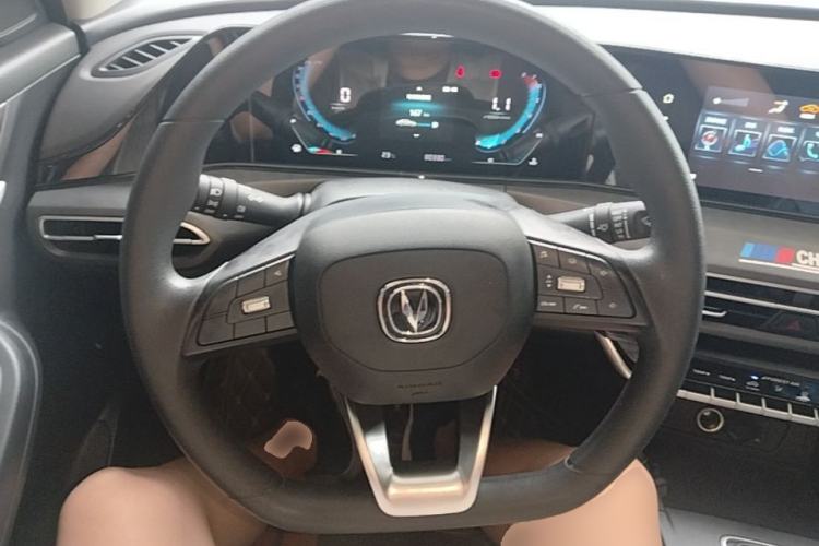 Used CHANGAN Eado 2021 PLUS 1.6L GDI Manual Elite Model Steering Wheel