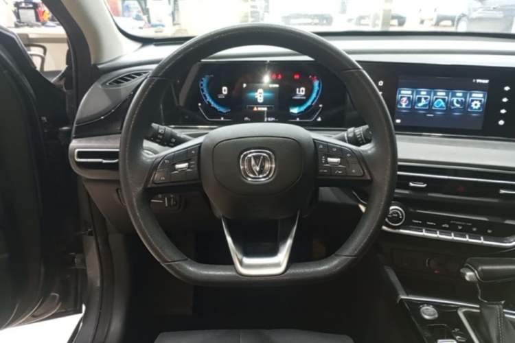 Used CHANGAN Eado 2021 PLUS 1.6L GDI CVT Elite Model Steering Wheel