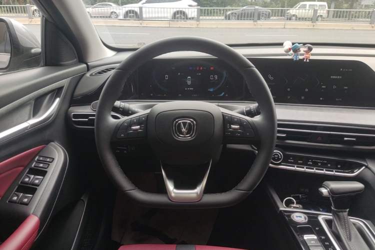 Used CHANGAN Eado 2021 PLUS Blue Whale NE 1.4T GDI DCT Prestige Model Steering Wheel