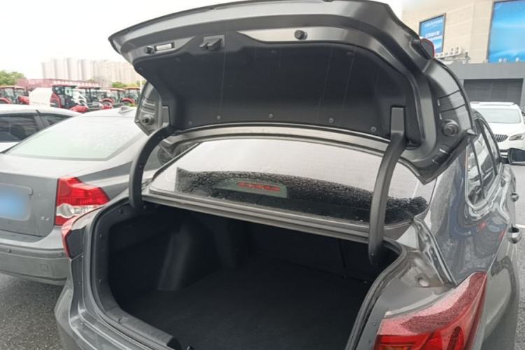 Used CHANGAN Eado 2021 PLUS Blue Whale NE 1.4T GDI DCT Flagship Model Trunk