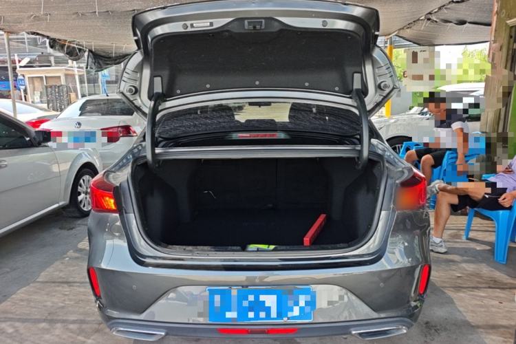 Used CHANGAN Eado 2021 PLUS Blue Whale NE 1.4T GDI DCT Prestige Model Trunk