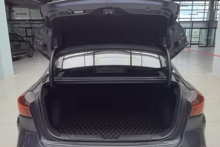 Used CHANGAN Eado 2021 PLUS Blue Whale NE 1.4T GDI DCT Prestige Model Trunk