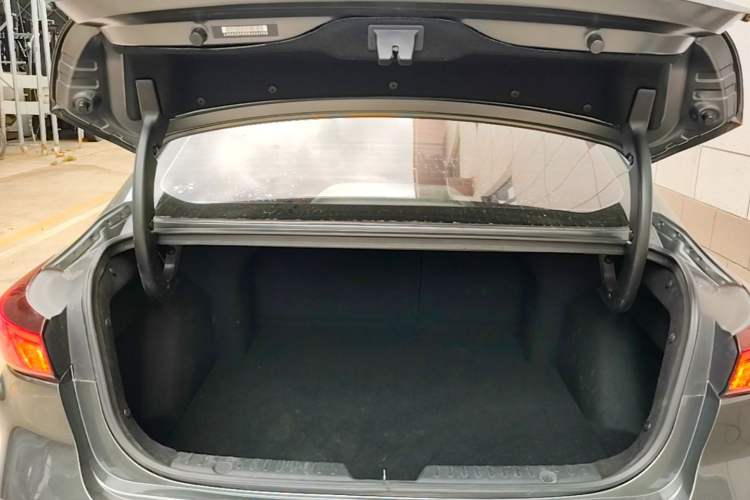Used CHANGAN Eado 2021 PLUS Blue Whale NE 1.4T GDI DCT Prestige Model Trunk