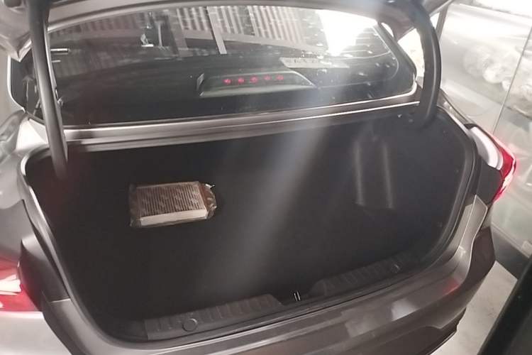 Used CHANGAN Eado 2021 PLUS Blue Whale NE 1.4T GDI DCT Prestige Model Trunk