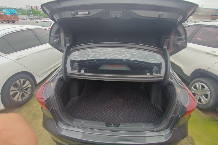 Used CHANGAN Eado 2021 PLUS Blue Whale NE 1.4T GDI DCT Prestige Model Trunk