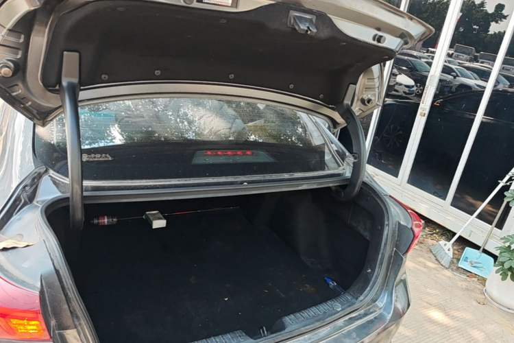 Used CHANGAN Eado 2021 PLUS Blue Whale NE 1.4T GDI DCT Prestige Model Trunk