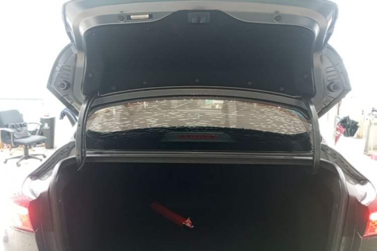 Used CHANGAN Eado 2021 PLUS 1.6L GDI CVT Elite Model Trunk