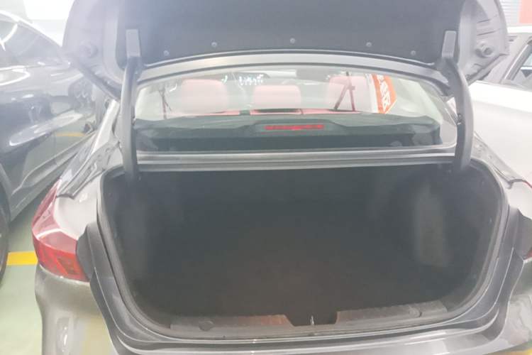 Used CHANGAN Eado 2021 PLUS Blue Whale NE 1.4T GDI DCT Prestige Model Trunk