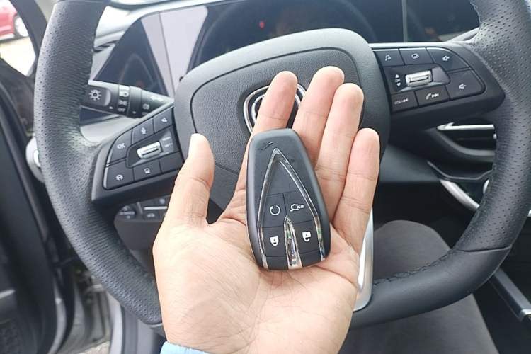 Used CHANGAN Eado 2021 PLUS Blue Whale NE 1.4T GDI DCT Flagship Model Vehicle Key