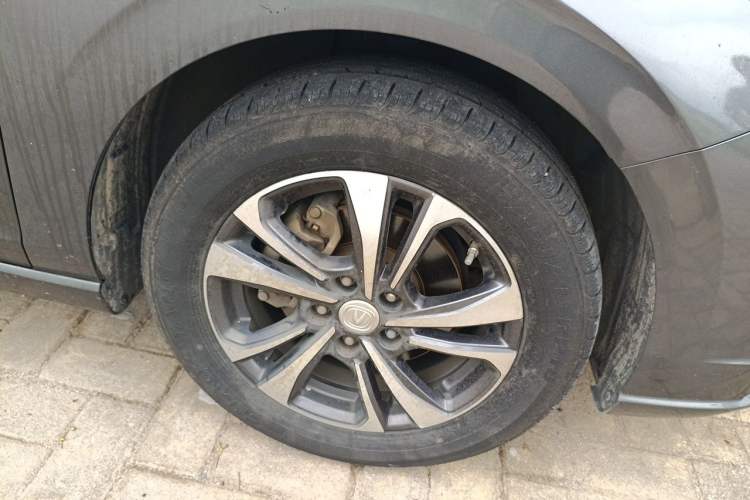 Used CHANGAN Eado 2021 PLUS Blue Whale NE 1.4T GDI DCT Prestige Model Right Front Wheel Hub