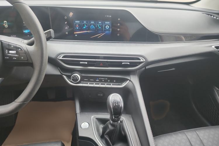 Used CHANGAN Eado 2021 PLUS 1.6L GDI Manual Elite Model Audio And AC Panel