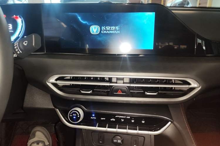 Used CHANGAN Eado 2021 PLUS Blue Whale NE 1.4T GDI DCT Prestige Model Audio And AC Panel
