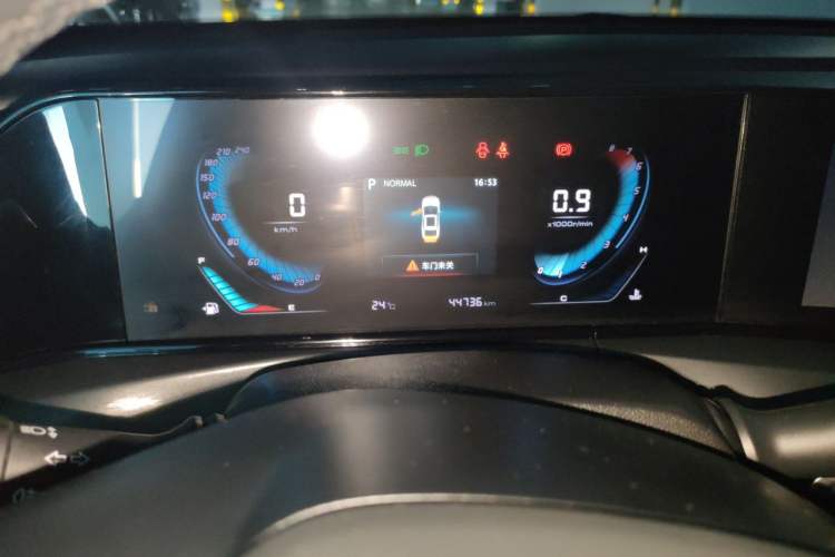 Used CHANGAN Eado 2021 PLUS Blue Whale NE 1.4T GDI DCT Prestige Model Odometer Close Up