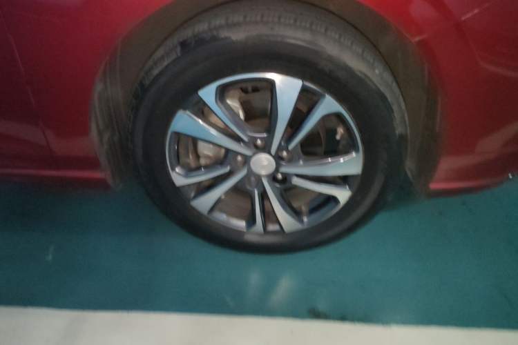 Used CHANGAN Eado 2021 PLUS Blue Whale NE 1.4T GDI DCT Prestige Model Right Front Wheel Hub