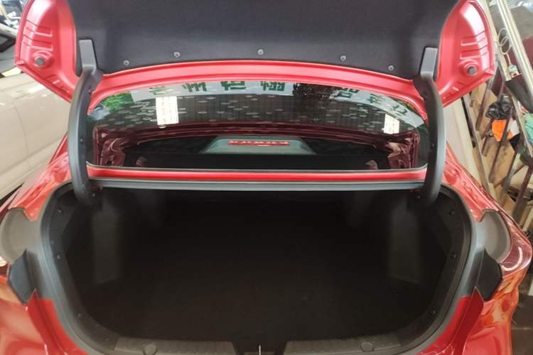 Used CHANGAN Eado 2021 PLUS Blue Whale NE 1.4T GDI DCT Prestige Model Trunk