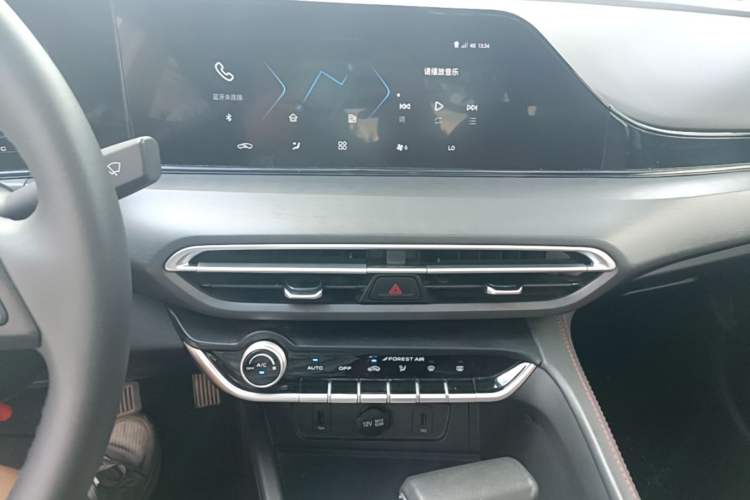 Used CHANGAN Eado 2021 PLUS Blue Whale NE 1.4T GDI DCT Prestige Model Audio And AC Panel