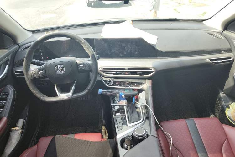 Used CHANGAN Eado 2021 PLUS Blue Whale NE 1.4T GDI DCT Flagship Model Center Console