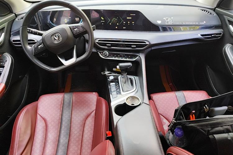 Used CHANGAN Eado 2021 PLUS Blue Whale NE 1.4T GDI DCT Prestige Model Center Console