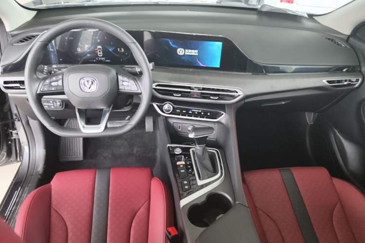 Used CHANGAN Eado 2021 PLUS Blue Whale NE 1.4T GDI DCT Flagship Model Center Console