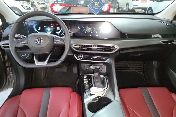 Used CHANGAN Eado 2021 PLUS Blue Whale NE 1.4T GDI DCT Prestige Model Center Console