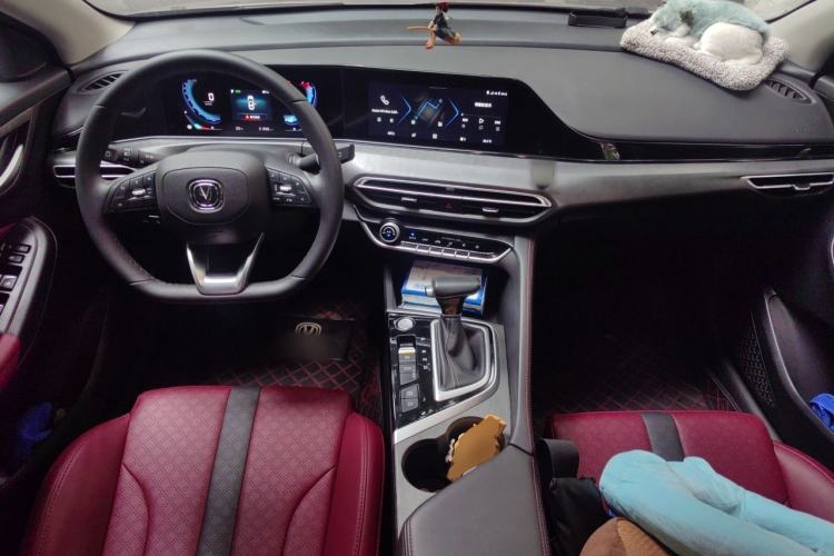 Used CHANGAN Eado 2021 PLUS Blue Whale NE 1.4T GDI DCT Prestige Model Center Console