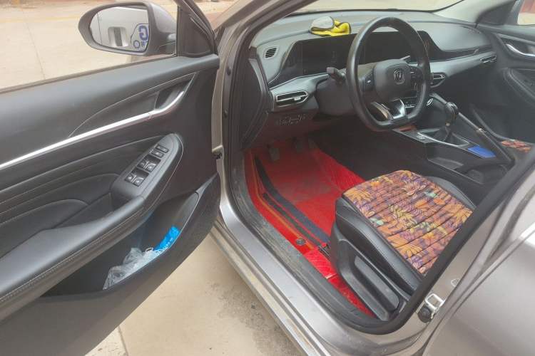 Used CHANGAN Eado 2021 PLUS 1.6L GDI Manual Luxury Model Driver Seat